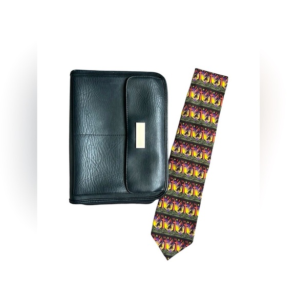 Ralph Marlin The Cross of Life Tie Gift Bundle with Bible Cover - Picture 1 of 8